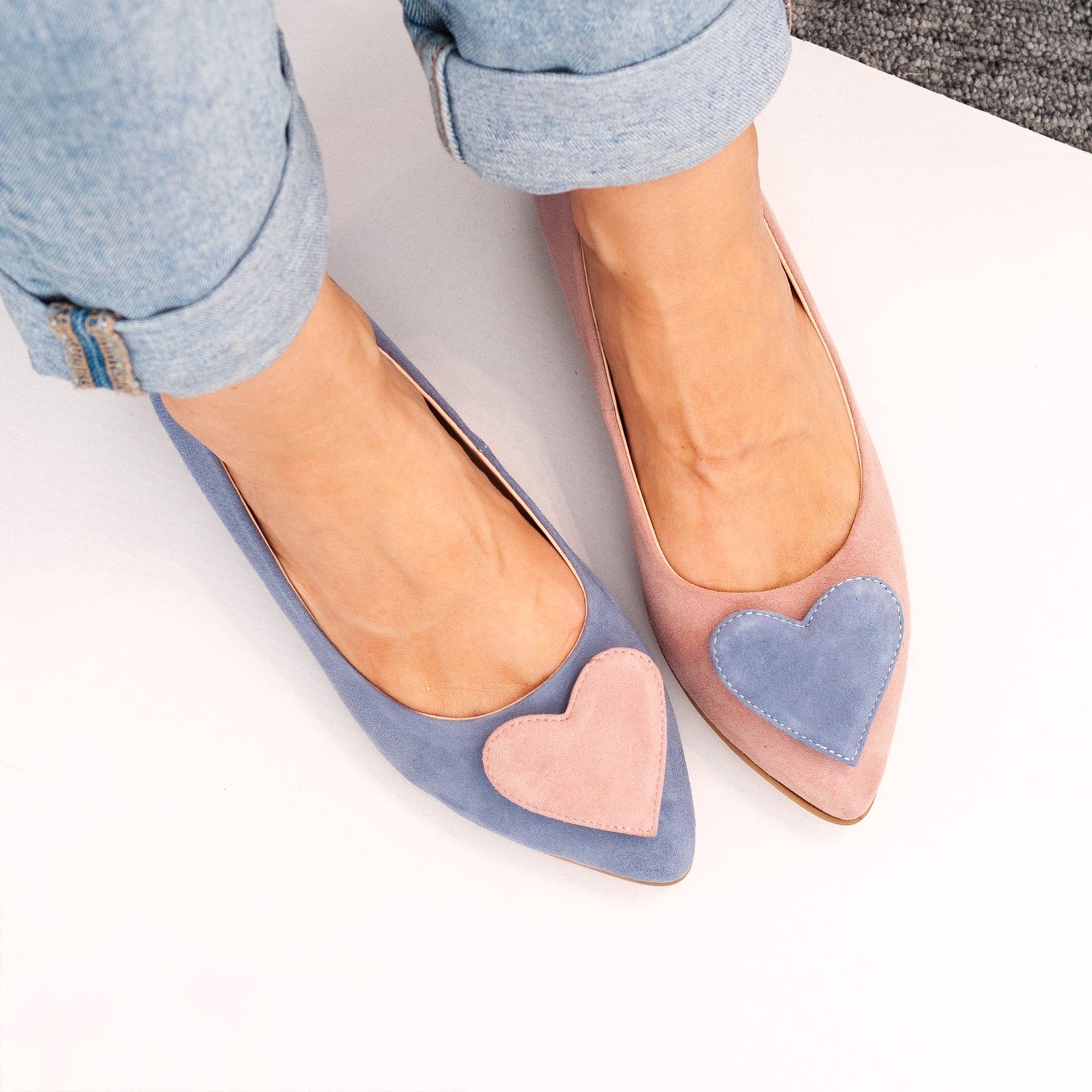 Blue and pink Solange asymmetrical suede ballerinas – Pantofi